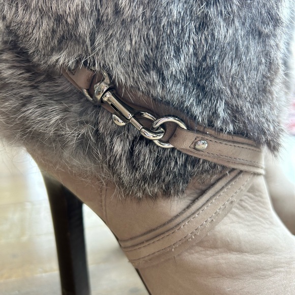 Coach suede and rabbit fur platform heeled boots, size 6 - Picture 2 of 6